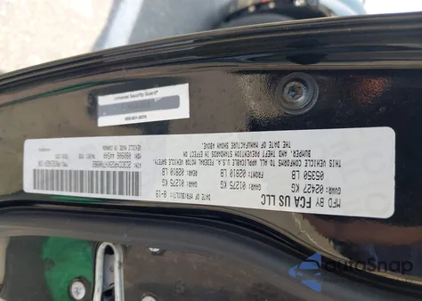 2019 Chrysler 300 Touring Awd z USA, uszkodzony, nr VIN 2C3CCARG5KH700982